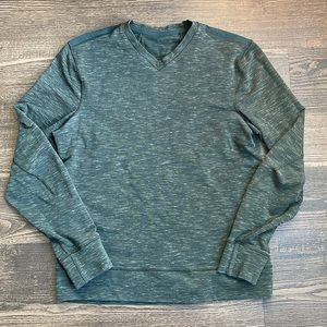 Lululemon men’s medium green teal sweater